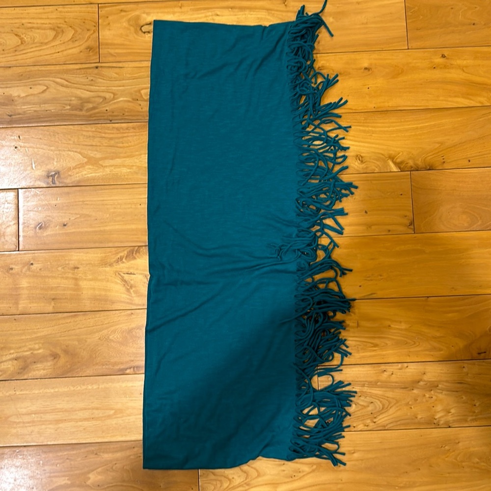 Green fringe circular scarf. Excellent condition